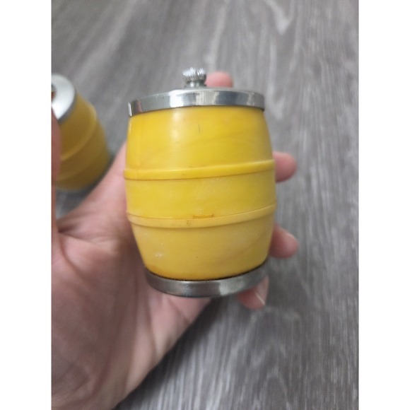 Rare Vintage Retro Mcm Yellow Salt Shaker and Peppermill - Picture 7 of 9